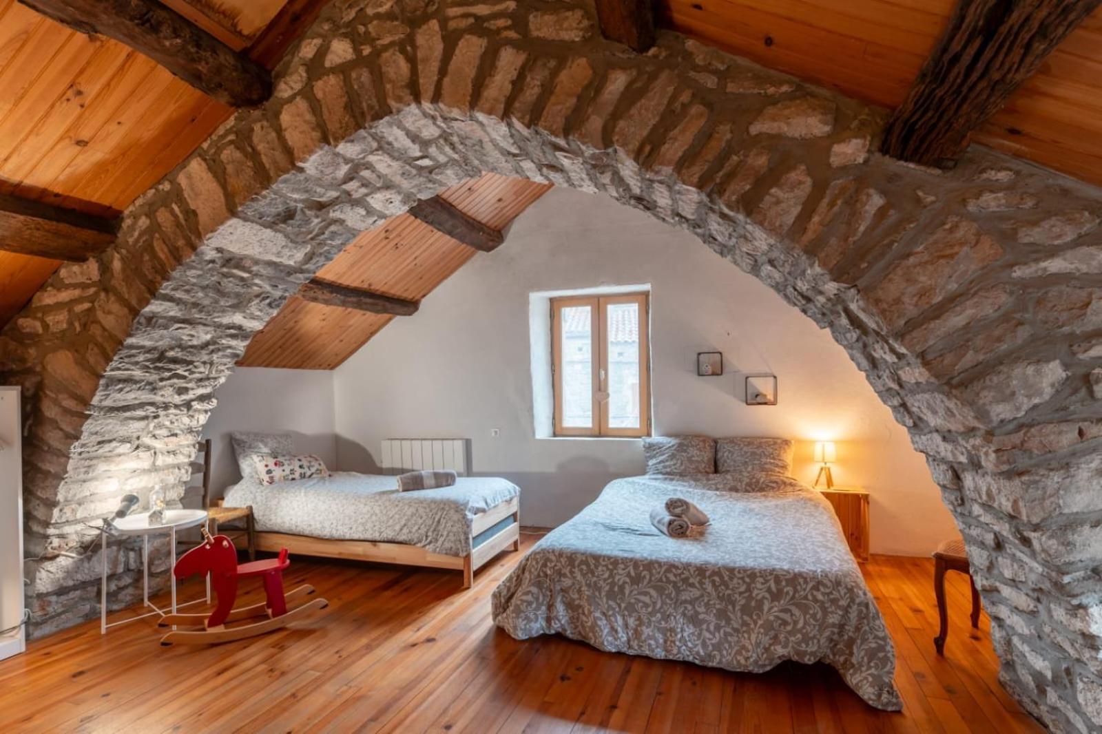 Maison De Village Au Coeur Des Remparts Sainte-Eulalie-de-Cernon Dış mekan fotoğraf